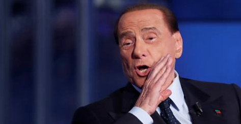 Berlusconi: “Migranti? Ora basta, ho io la soluzione al problema”